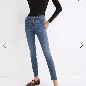 Madewell roadtripper jeans size 24 super stretchy